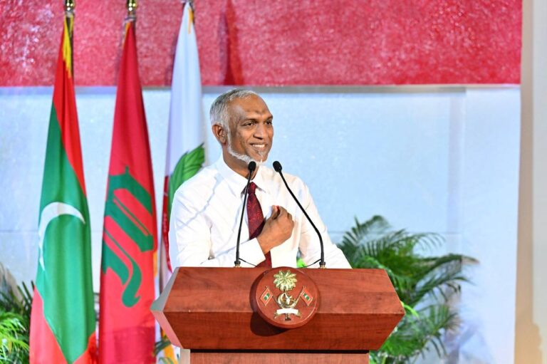 ޤައުމު ބިނާކުރުމަށް މުދައްރިސުންނަށް ފުރިހަމަ އެއްބާރުލުން އަބަދުވެސް ސަރުކާރުން ދޭނެ: ރައީސް