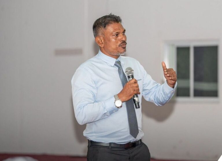 ތިނަދޫ މޭޔަރުގެ ޝަރީއަތް މާދަމާ ފަށަނީ