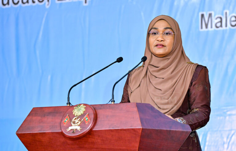 ޒަމާނީ ބަދަލުތަކަށް މުދައްރިސުން ހޭނުމަށް ތަމްރީން ދިނުން މުހިންމު: ސާޖިދާ