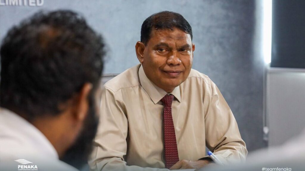 ފެނަކައިގެ މެނޭޖިން ޑިރެކްޓަރުގެ މަގާމުން އަފީފް ވަކިކޮށްފި