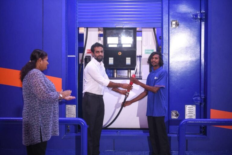 މަނަދޫގައި އެފްއެސްއެމްގެ ފިއުލް ސްޓޭޝަނެއް ހުޅުވައިފި